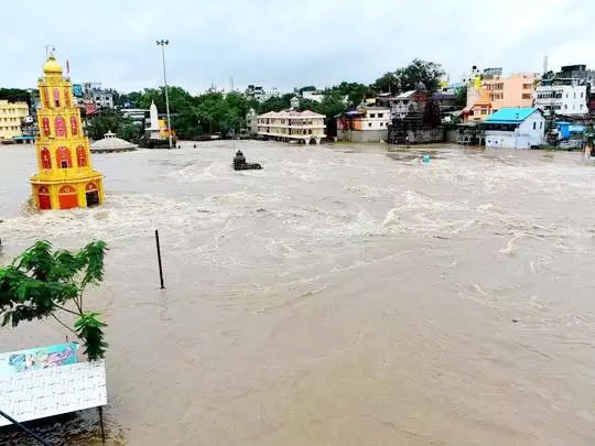 नांदेड़ में गोदावरी नदी से बाढ़ का खतरा, हाई अलर्ट पर 337 गांव