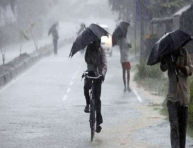 Monsoon Update: यूपी-बिहार सहित इन राज्यों में झमाझम बारिश, जानें- अपने राज्यों में अगले 4-5 दिन कैसा रहेगा मौसम