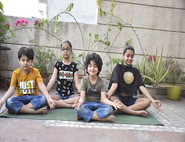 International Yoga Day 2021: इन 5 सरल आसनों के जरिए बढ़ाएं बच्चों की इम्युनिटी और फ्लैक्सिबिलिटी