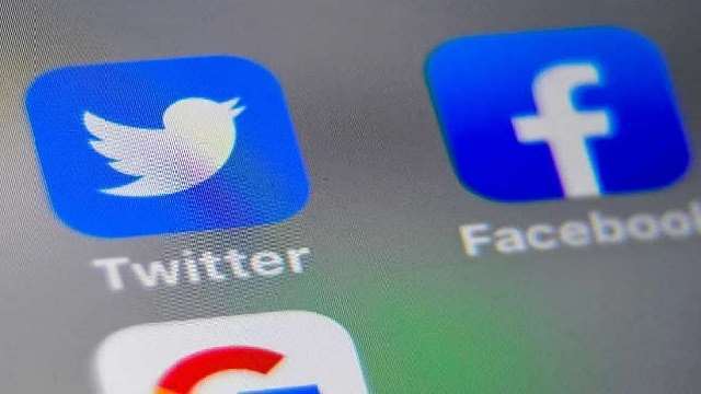 World Social Media Day 2021: Facebook और Twitter पर भूलकर भी न करें ये काम, नहीं तो हो सकता है बहुत नुकसान