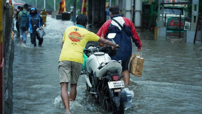 आखिर क्या है गुलाब चक्रवात, जिससे मुंबई में लगातार हो रही बारिश!