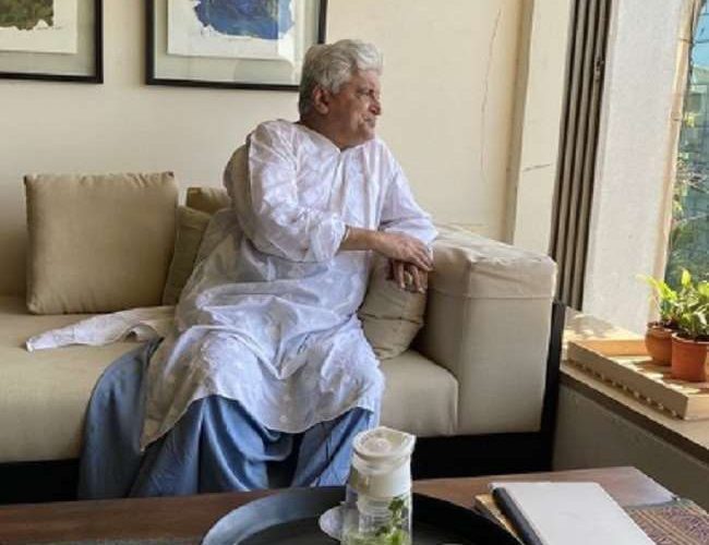 Javed Akhtar ने तालिबान से की थी आरएसएस की तुलना, अब कोर्ट ने लेखक को भेजा कारण बताओ नोटिस