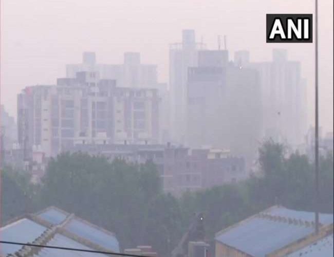 Air Pollution: दिल्ली-NCR में 5 में से 4 परिवारों पर प्रदूषण का असर, सामने आया चौंकाने वाला सर्वे